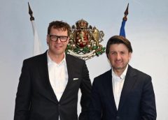 Потребителските разходи в Китай отчитат стабилен ръст по време на празниците на Пролетния фестивал