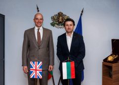 TiMi на Tencent отрича съобщенията за масови съкращения, казва, че около 100 служители са засегнати от корекция на проекта · TechNode