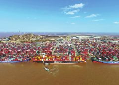 Шанхайското пристанище е на път за рекордна година