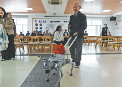 Новите технологии променят живота на възрастните хора