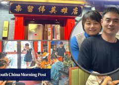 Китайската вдовица управлява заведението на съпруга на покойния герой с местна подкрепа, споделя спомени с клиенти