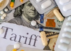 Споразумението между САЩ и Обединеното кралство намалява митата върху лекарствата, увеличавайки разходите на NHS