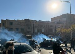 Гуверньорът на Иранската централна банка подаде оставка след избухването на протести срещу спада на валутата