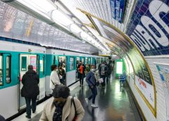 Заподозреният за нападения с нож в парижкото метро е преместен в психиатрична болница, съобщиха прокурорите