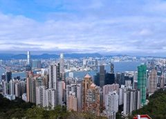 Глобалните инвеститори се обръщат все повече към Хонконг, за да монетизират розовите перспективи за растеж
