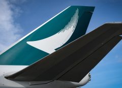 Холандски пътник почина, след като колабира по време на полет на Cathay Pacific до Хонконг
