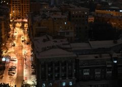 Руска въздушна атака убива 1, ранява 15 в Украйна, докато преговарящите обсъждат прекратяване на войната