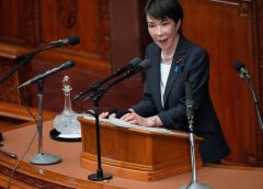 Такаичи от Япония се насочва към китайската „принуда“, САЩ се свързват в първата си реч след убедителна победа