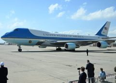 „Бебешко синьо“ излезе, злато в: как Air Force One ще се грижи за заповедта на Тръмп