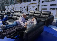 Високите спестявания на домакинствата в Китай отразяват стари ценности и нови тревоги