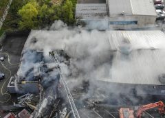 Стотици бягат, докато пожарът избухва в нощен клуб в Германия