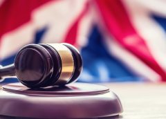 Британска майка в затвора, защото е държала жена като „домашна робиня“ в продължение на 25 години