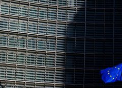 Готова ли е Европа, световната геополитическа боксова круша, да отвърне на удара на САЩ и Китай?