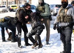 „Расистката реч на омразата“ на Тръмп подхранва нарушенията на правата в САЩ, казва групата на ООН