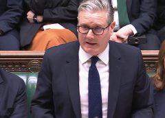 Стармър признава грешка при назначаването на Манделсън за пратеник на САЩ, но се съпротивлява на призивите да подаде оставка