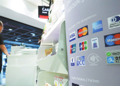 WeChat Pay разширява плащането с QR код в чужбина