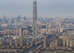 Дълго отлаганият небостъргач в Китай, Goldin Finance 117, е близо до завършване на фона на проблеми с имотите