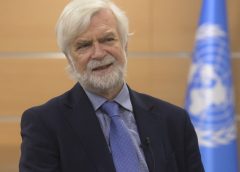 Органът на ООН за климата настоява, след като САЩ се оттеглят, докато Китай води с възобновяеми енергийни източници